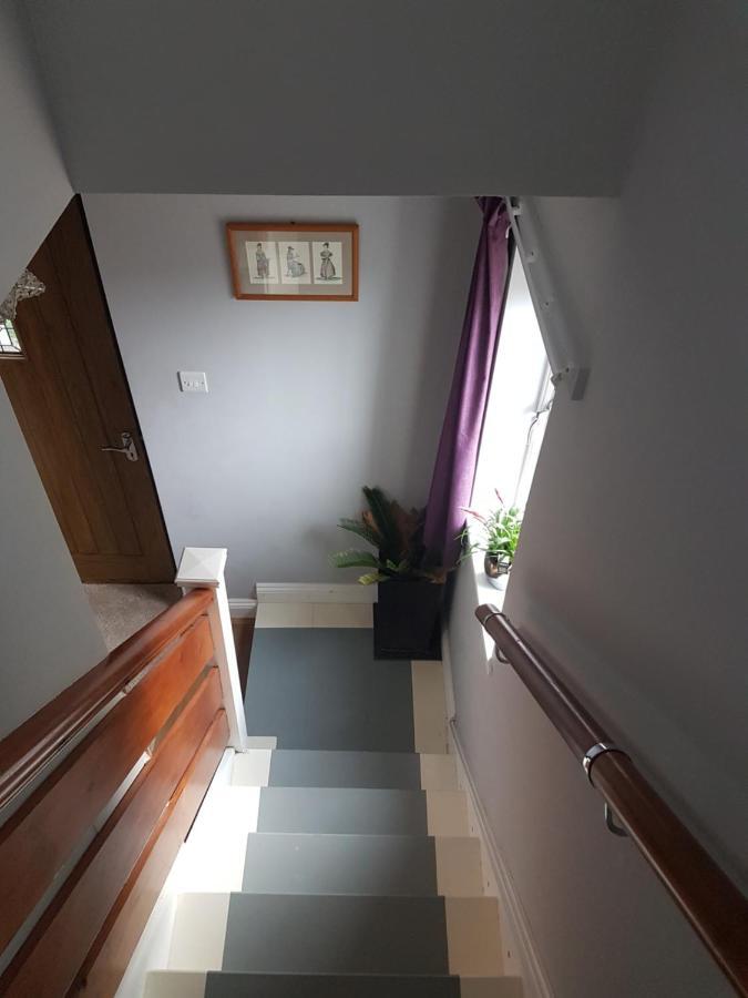 Post Office Row Apartment And Garden Crickhowell Buitenkant foto